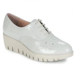 Chaussures Femme Derbies Wonders PIEROD Nude vernis